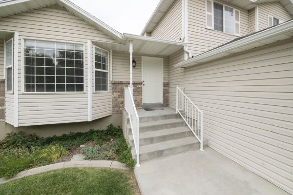 White Vinyl Siding Replacement in Sparks
